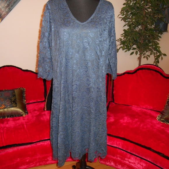 JANAROSE NEW GRAY FLORAL LACE SCALLOP DRESS - Picture 2 of 8